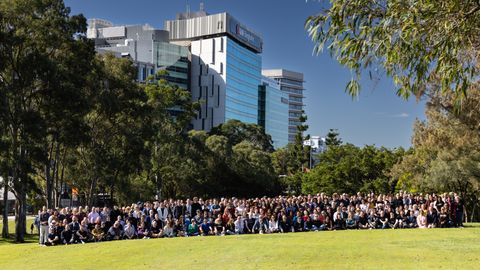 Hundreds of staff and alumni celebrate 80 years of QIMR Berghofer with picnic party
