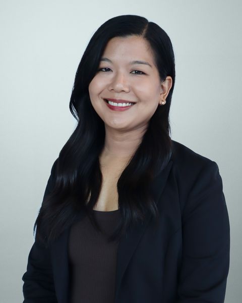 Kristine Hua