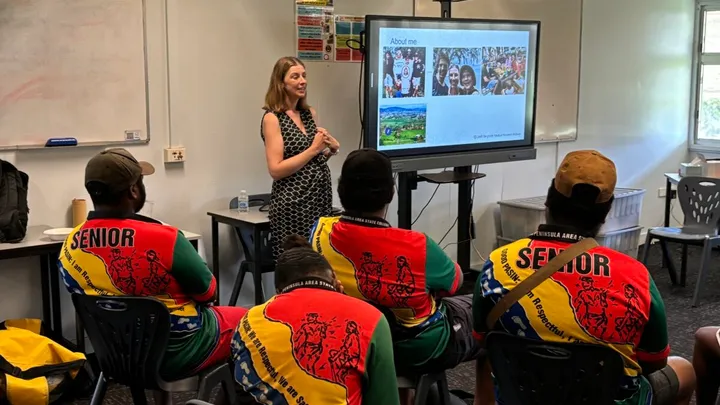 QIMR Berghofer team takes science to remote QLD communities